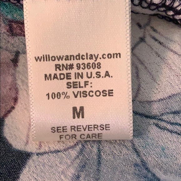 Floral Pattern Top 🌺🌸 - Picture 6 of 6